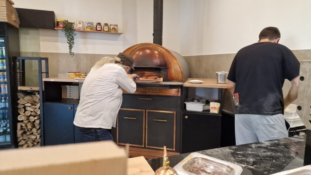 Fermento Budapest woodfire pizza oven