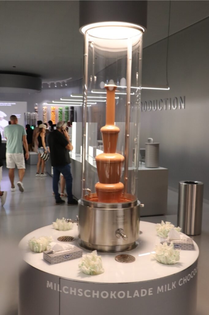 Milk chocolate sampling fountain