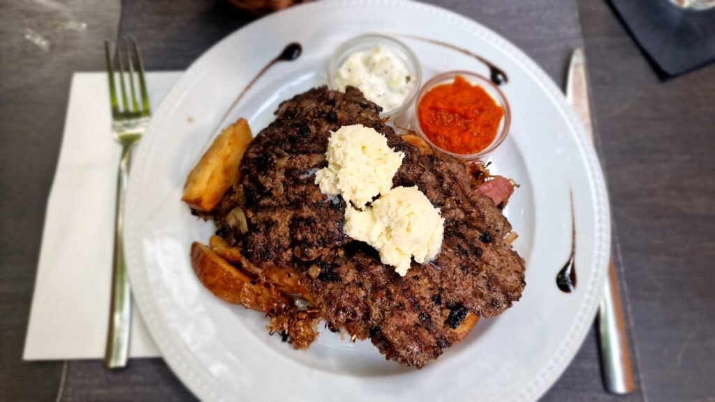 Classic Grill pljeskavica with kajmak