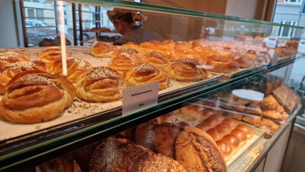 Cardamom buns in Juno the bakery